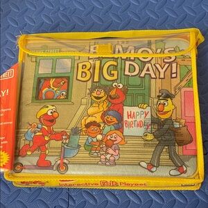 Sesame Street Elmo's Big Day 3D Felt Playset